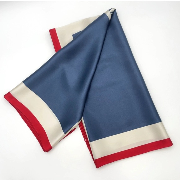 CHANEL Foulard - Red Cream Blue Gift 🎁 Ribbon 🎀 Tie Design - Picture 3 of 12